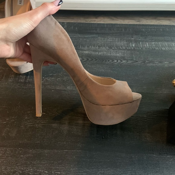 Steve Madden Pumps - Picture 9 of 13